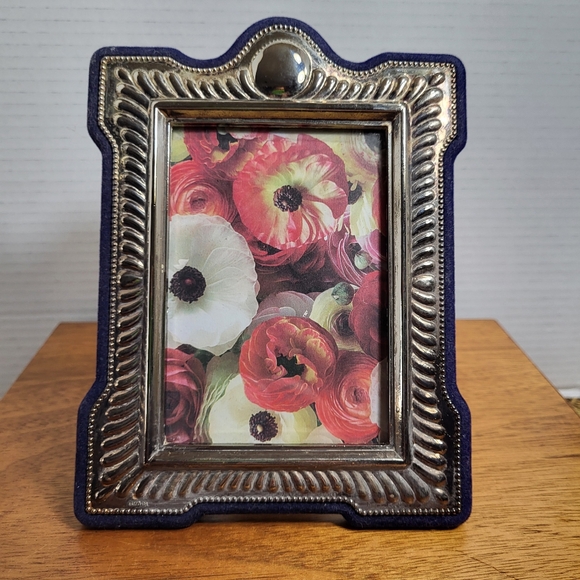 Vintage Elegance Silver Plate Ornate Picture Frame - Picture 10 of 14